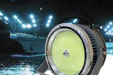 Bí Quyết Chọn Đèn LED Thu Hút Cá Cho Tàu Đánh Cá Bội Thu